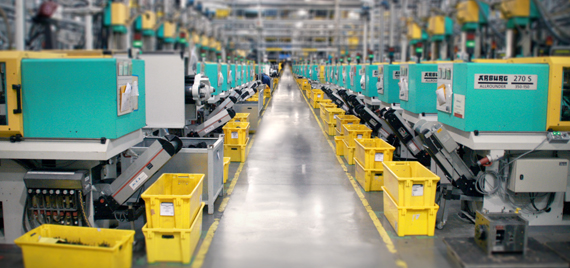 Mașini de turnare prin injecție în fabrica igus®