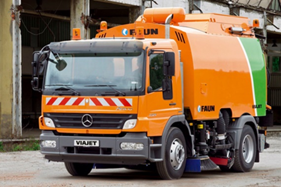 Mașina de măturat străzile fabricată de FAUN Viatec GmbH utilizează lagăre de alunecare iglidur