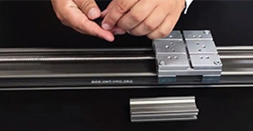 Videoclipuri de asamblare pentru tehnologia de acționare drylin