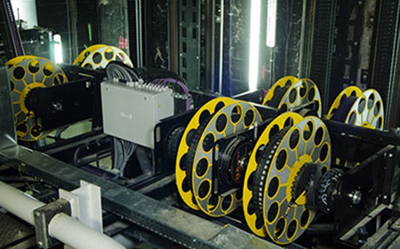 Platforme cu cursă dublă