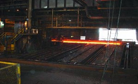 Alimentarea cu energie a macaralei exterioare a oțelăriei Corus Rail